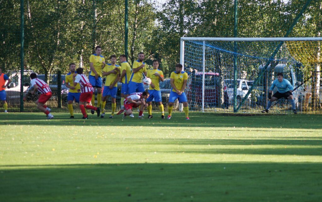 ŁKS Soła Łęki - Intensywny mecz dwóch Sół zakończony wynikiem 5:5