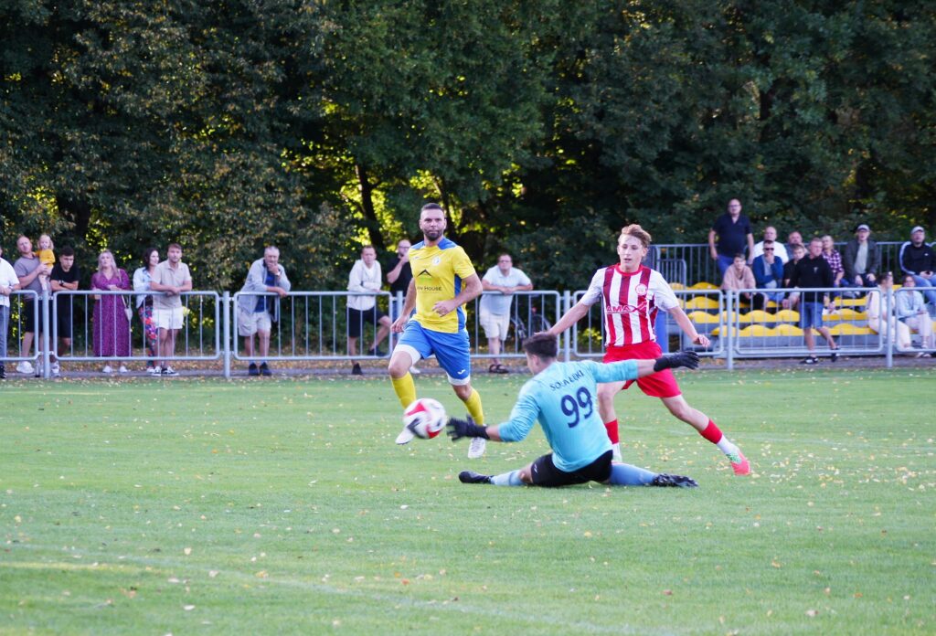 ŁKS Soła Łęki - Intensywny mecz dwóch Sół zakończony wynikiem 5:5